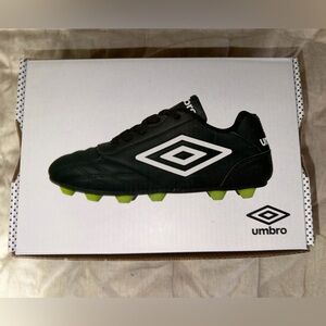New in box Umbro Finale Soccer Cleats little kids sz 12